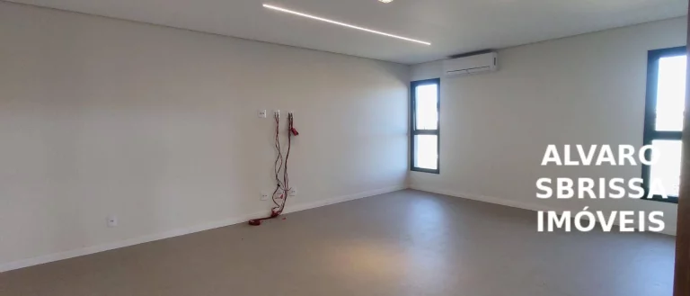 Imagem Casa de alto padrão, térrea com 5 suites, totalmente climatizada e com linda piscina.
