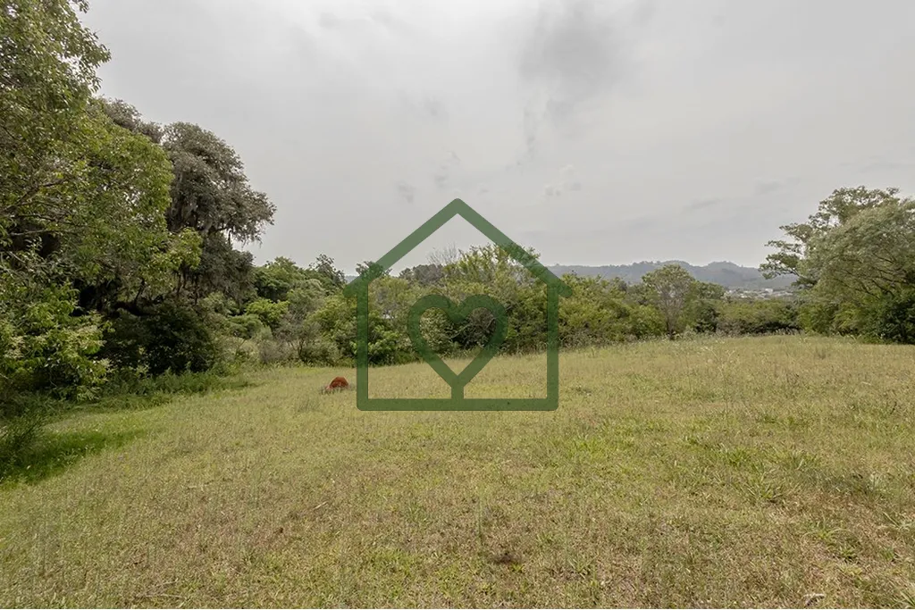 Imagem Descubra uma oportunidade incrível para adquirir um terreno excepcional, localizado na charmosa cid...