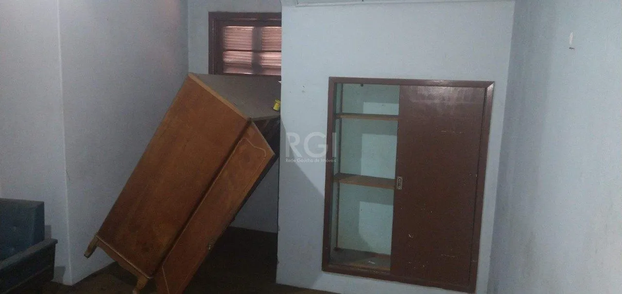 Imagem Casa de 4 dormitórios na Av. Teresópolis bairro Teresópolis