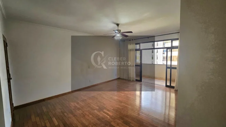 Imagem Amplo Apartamento com Sacada – 142m² e 2 Vagas no Centro