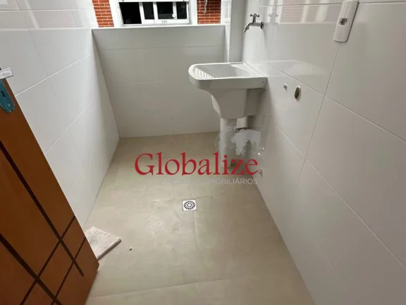 Imagem Casa Sobreposta alta à venda com 80m², 2 suítes, churrasqueira, 1 vaga por R$695.000,00 na Vila Belmiro em Santos