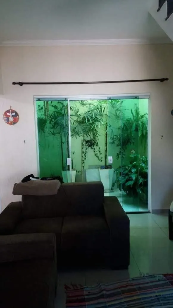 Casa à venda 3 Quartos, 2 Suites, 4 Vagas, 250M², Residencial Village Santana, Guaratinguetá - SP