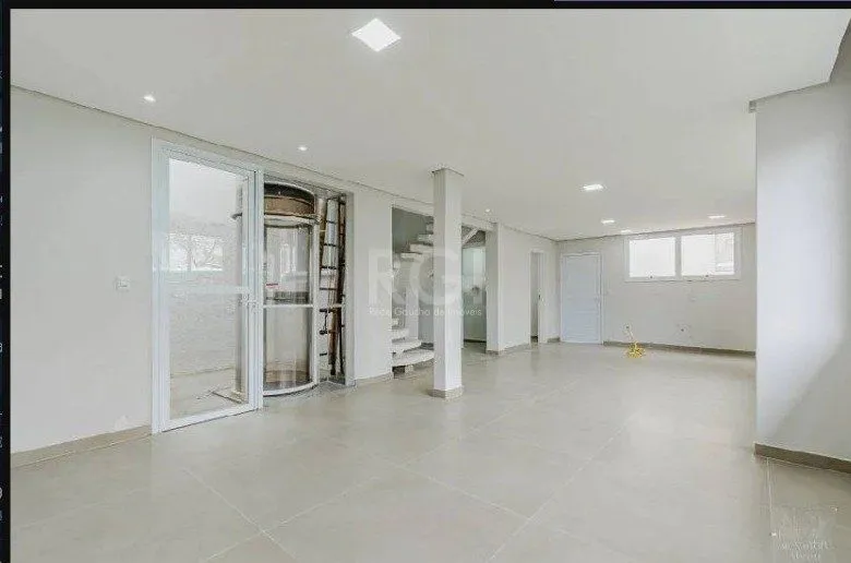 Imagem Casa para Venda - 220m², 3 dormitórios, sendo 2 suites, 2 vagas - Partenon