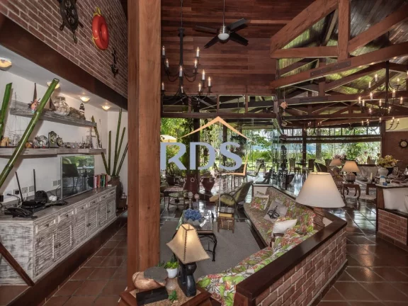 Imagem Linda casa Ubatuba pé na areia ! 592m² 06 suítes ! Oportunidade única