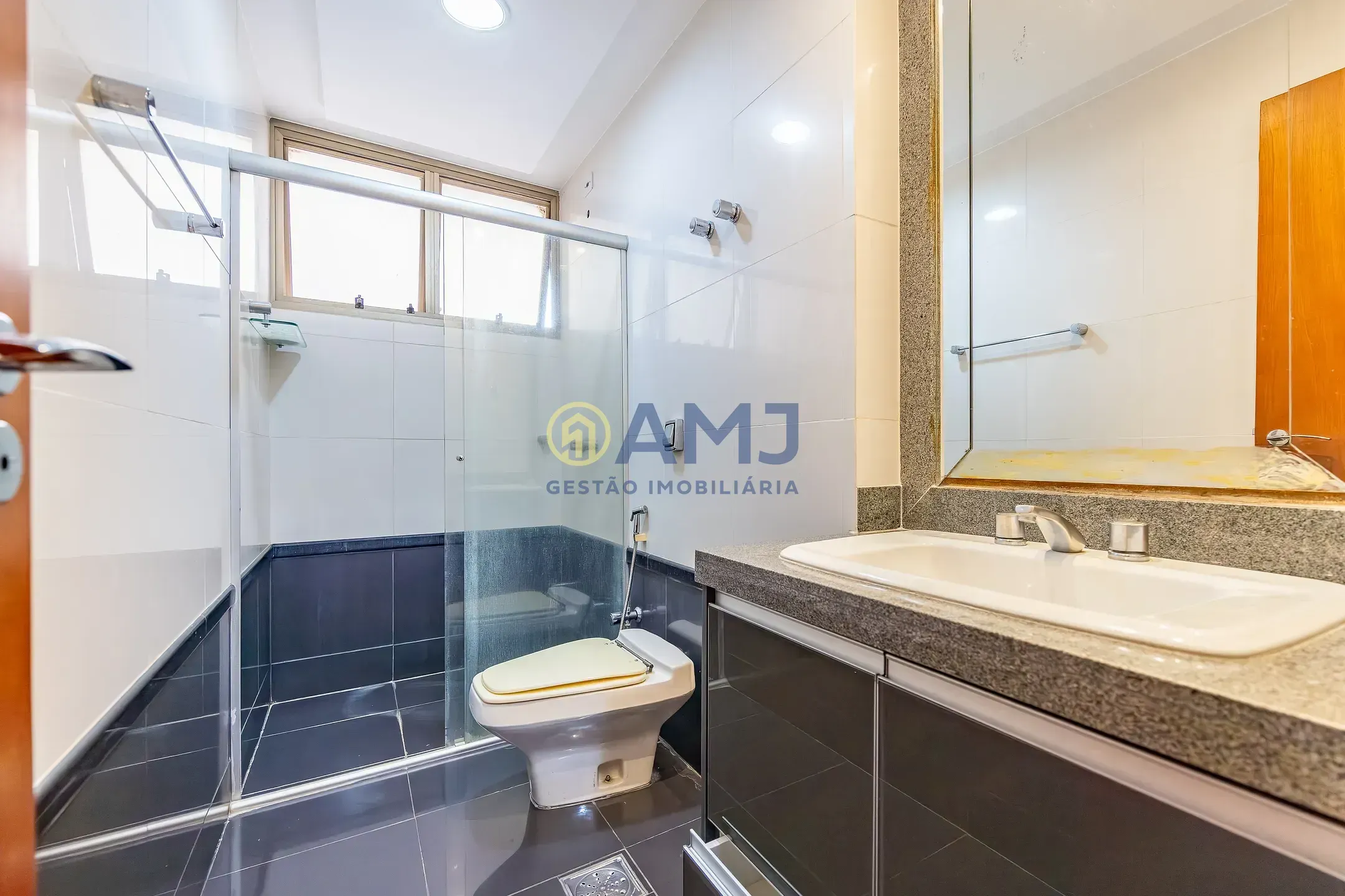 Imagem Apartamento reformado à venda no Setor Bueno - Renoir
