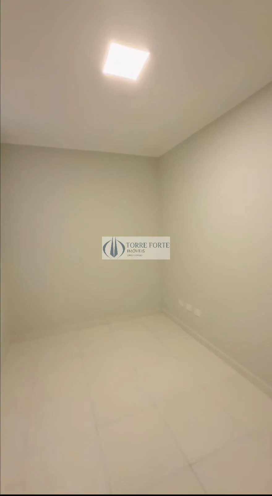 Imagem Lindo apartamento amplo, 2 dormitórios (1 suíte), 1 vaga , quintal privado.