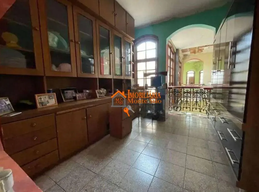 Imagem Sobrado com 5 dormitórios à venda, 600 m² por R$ 2.438.000,00 - Jardim Vila Galvão - Guarulhos/SP