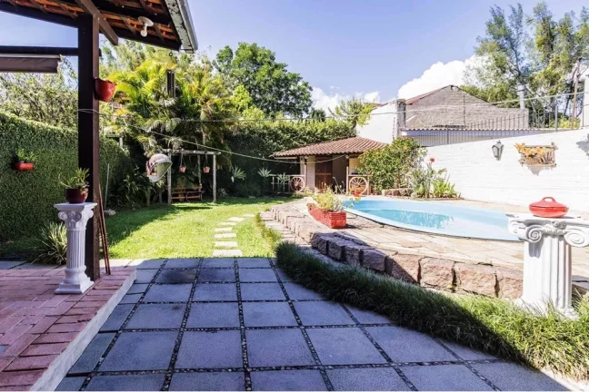 Imagem Casa para venda no bairro Guarujá em Porto Alegre