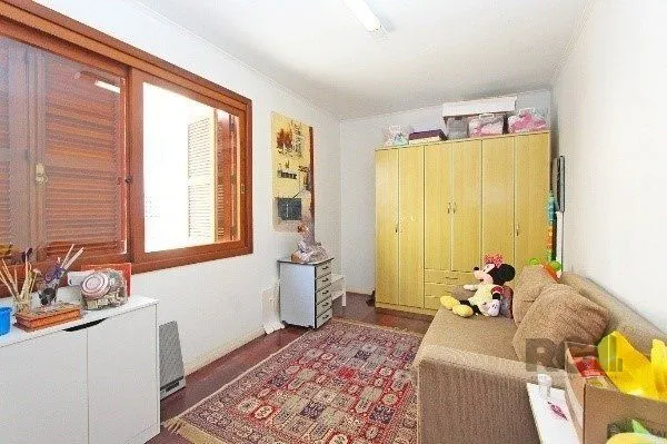Imagem Vende-se bela cobertura 3 quartos com suíte, 2 vagas, dependencia completa em prédio com elevador - 220m² - Floresta