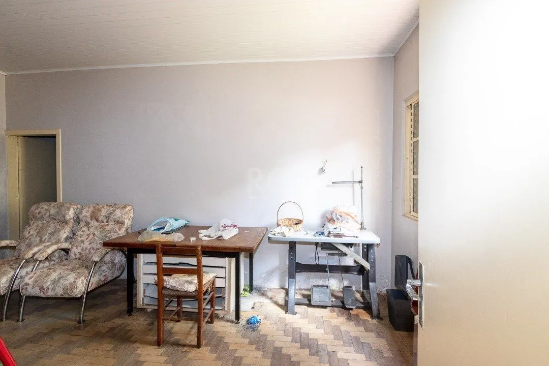 Imagem Casa para Venda - 118m², 2 dormitórios, 2 vagas - Medianeira