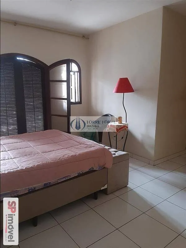 Imagem Sobrado com 3 dormitorios 3 suites 3 vagas de garagem no Jardim Imperador.