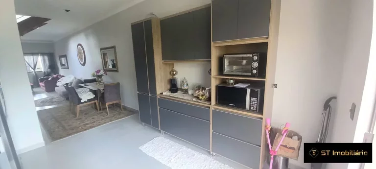 Imagem Sobrado a Venda em Atibaia c/ excelente localização