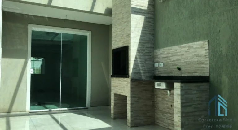 Imagem Sobrado 04 quartos sendo 02 suítes, ático, churrasqueira, 03 vagas no Atuba em Curitiba PR