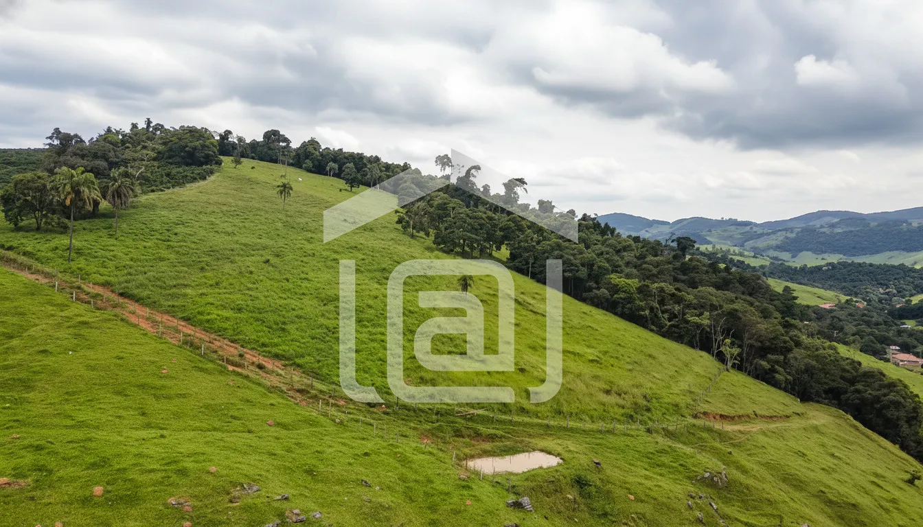 Imagem Sítio 5 m² à venda em Santana de Caldas, Caldas