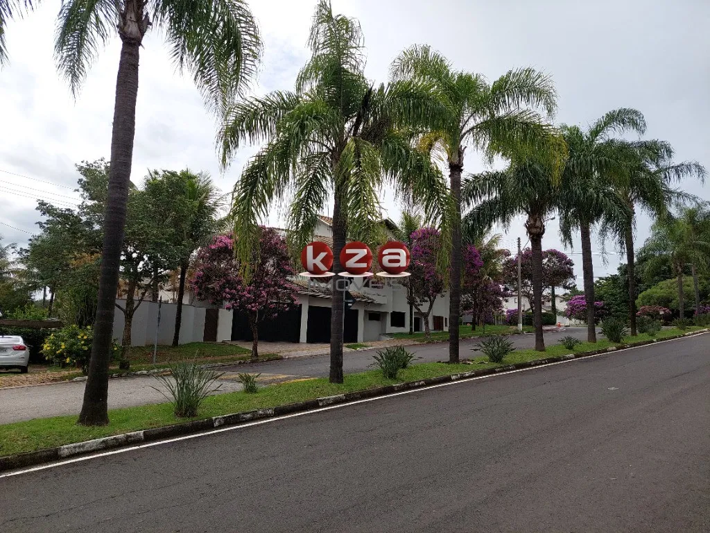 Imagem Imponente casa de alto padrão em condomínio à venda em Valinhos-SP, 4 quartos, 4 suítes, 3 salas, 8 banheiros, 4 vagas de garagem, 440m².