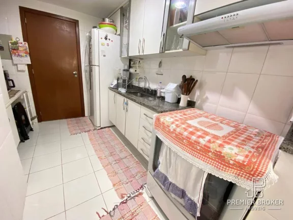 Imagem Apartamento à venda, 60 m² por R$ 470.000,00 - Artistas - Teresópolis/RJ