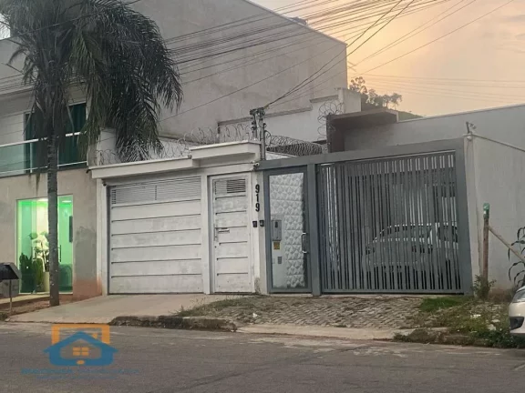 Foto do imóvel Casa com piscina no Residencial Bethânia em Avenida Principal