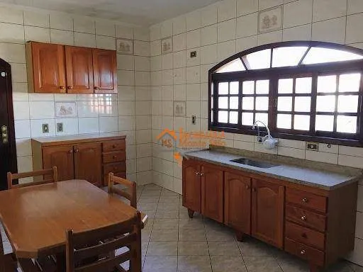 Imagem Sobrado com 3 dormitórios à venda, 300 m² por R$ 960.000,00 - Parque Continental II - Guarulhos/SP