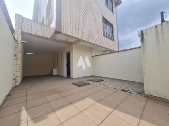Imagem Sobrado Triplex , Recém Construído, 2 suítes , 2 vagas de garagem , Quintal e no Valor justo!
