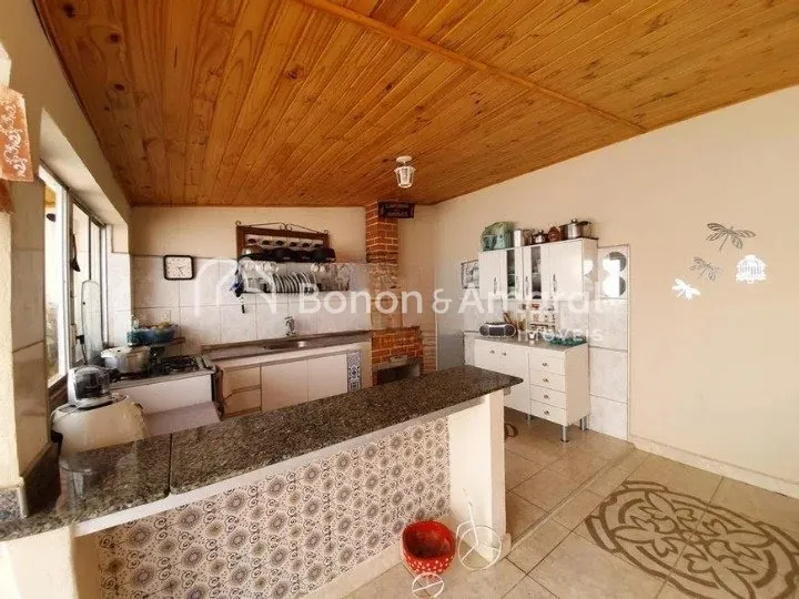 Imagem Casa térrea à venda, com 220m² de área construída, Parque Taquaral