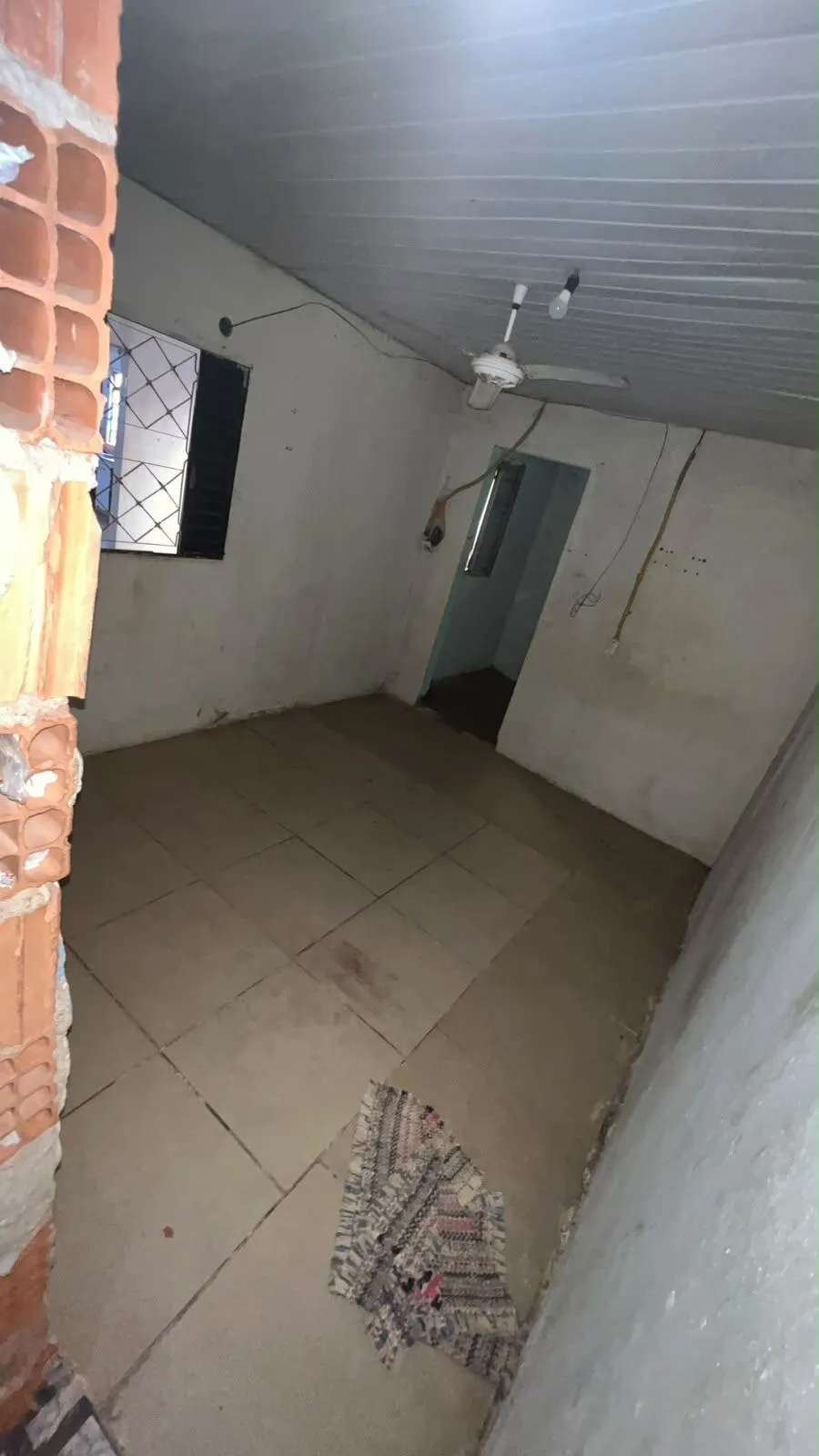 Imagem Casa 3 Quartos e sala comercial anexo no Tancredo Neves