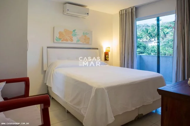 Imagem Casa de luxo em condomínio em Geribá, Armação dos Búzios-RJ: 4 suítes, 4 salas, 5 banheiros, 2 vagas de garagem e 350m² de área.