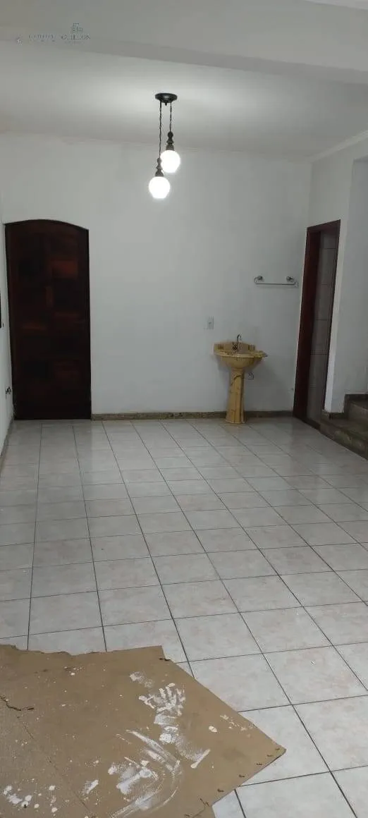 Imagem Aluga-se Sobrado no Bairro Bela Vista