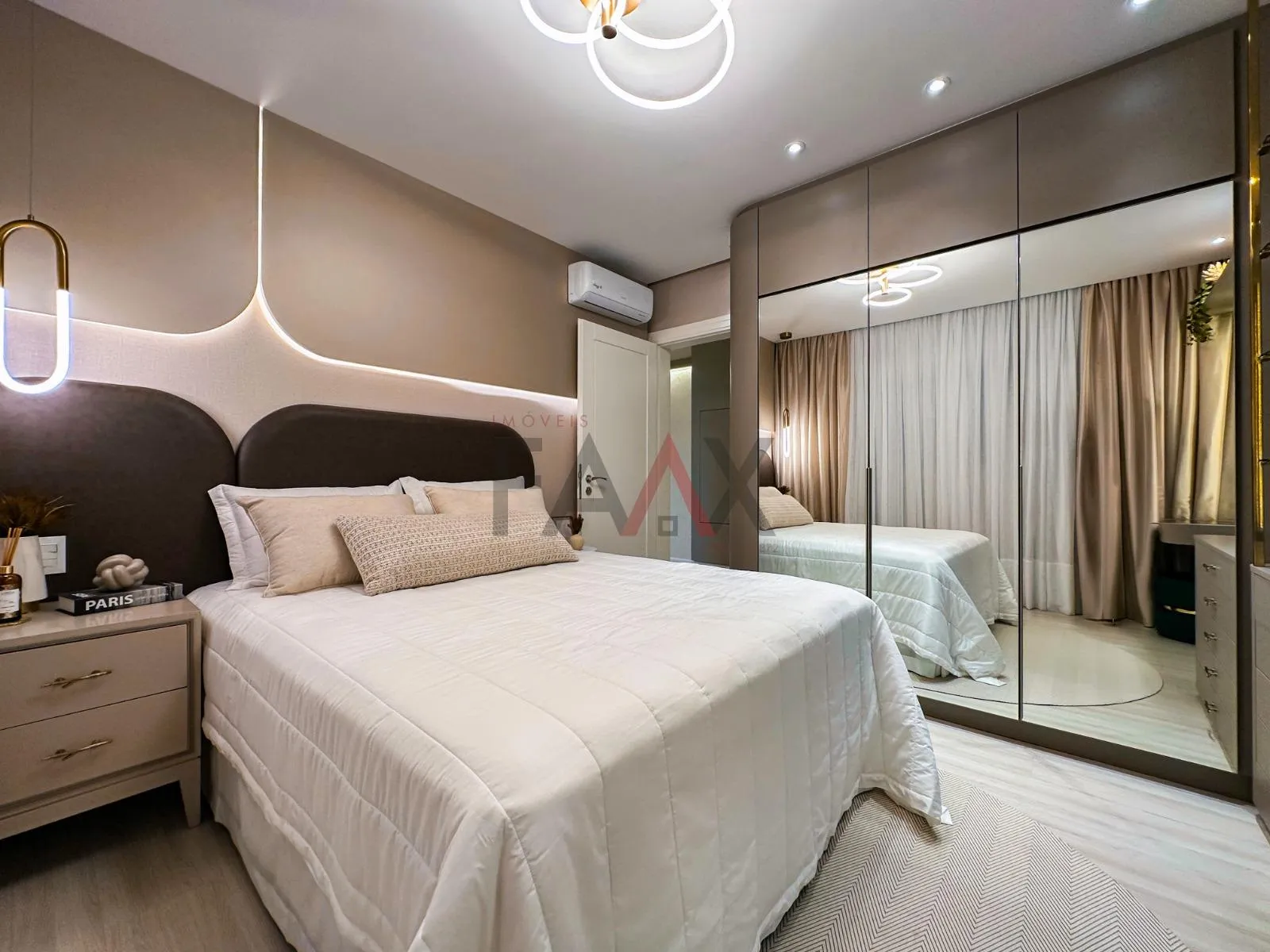 Imagem Apartamento no Château de Florence em Itapema SC com vista para o mar