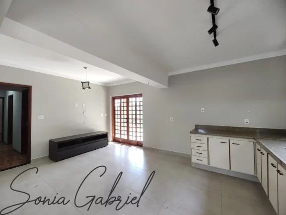 Imagem Chácara à venda em Valinhos-SP: 4 quartos, 2 salas, 4 banheiros e 280,00 m² de área no bairro Chácaras São Bento!