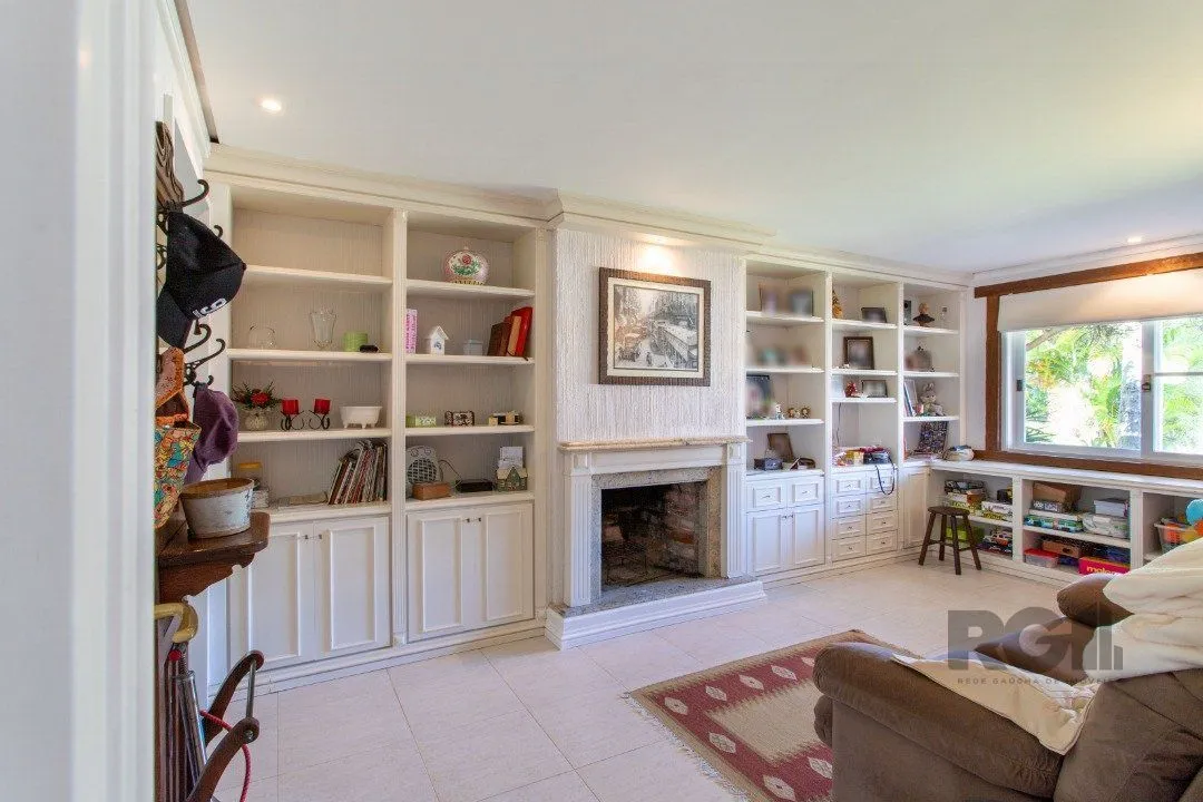 Imagem Casa para venda - 321m² - 4 suítes - Chapéu do Sol