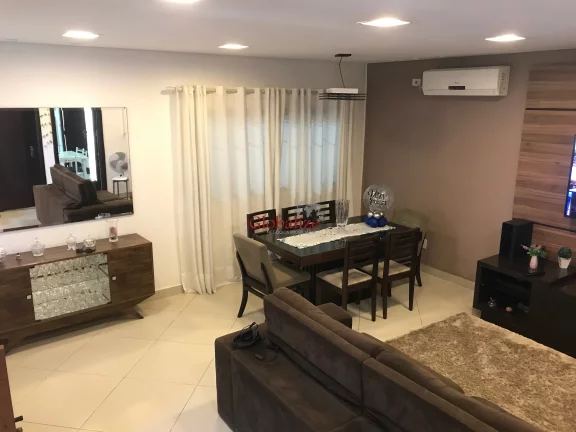 Imagem SOBRADO, 4 QUARTOS, 3 SUÍTES, 1 QUATRO DE EMPREGADA COM BANHEIRO, GARAGEM COBERTA, PISCINA E CHURRASQUEIRA