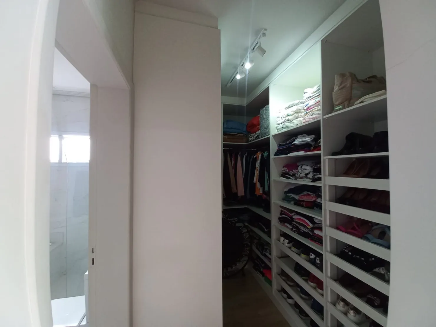Imagem Casa Alto Padrão à venda com 3 suítes, piscina e muito conforto, Alto do Cardoso, Pindamonhangaba, SP