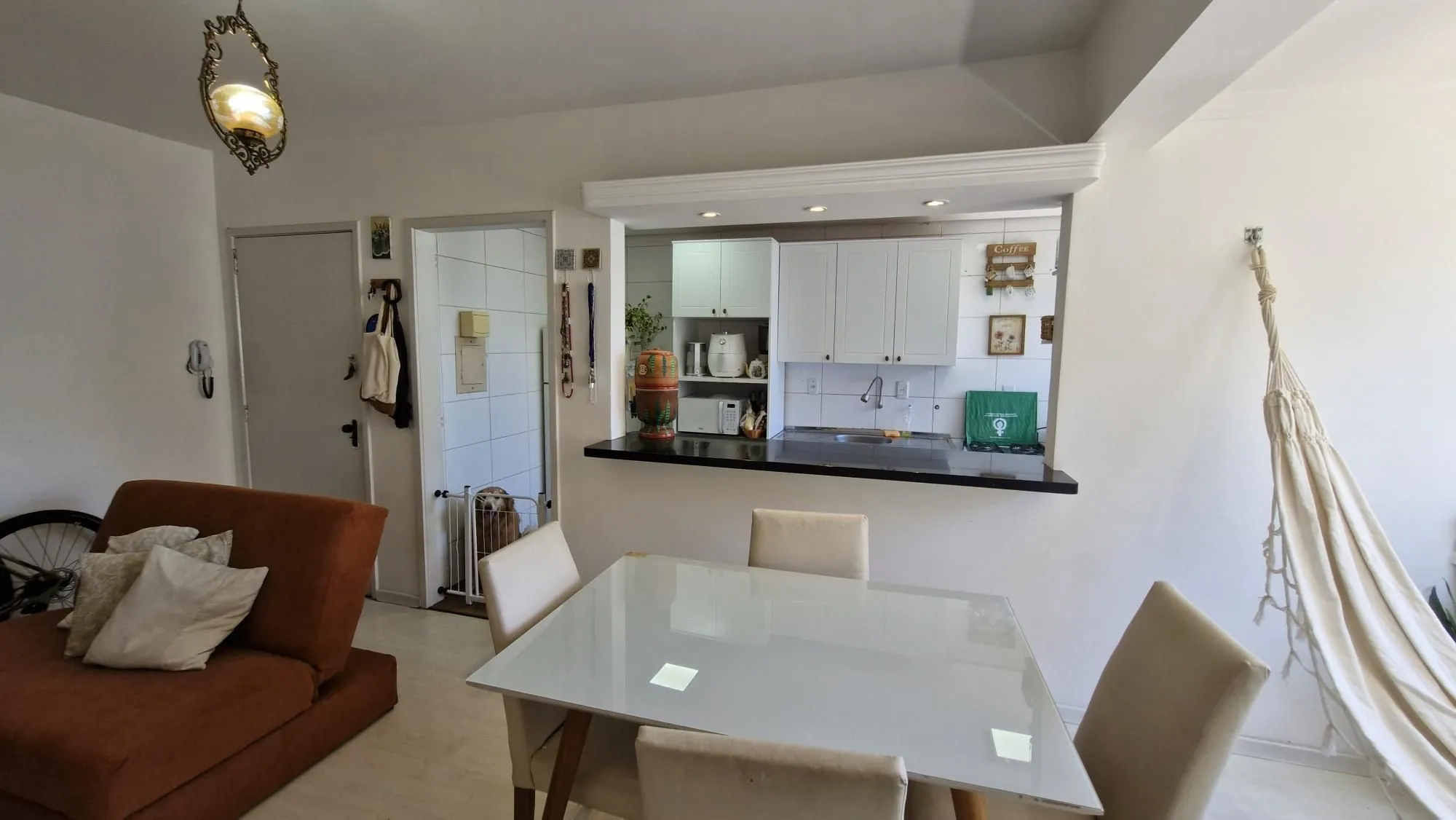 Imagem Excelente Apartamento de dois Dormitórios perto do Bourbon Aparício Borges.