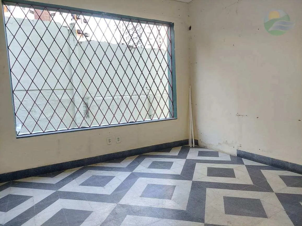 Imagem Vendo Casa duplex com 327m2 de área útil , Rua Conde de Irajá, Torre, Recife.