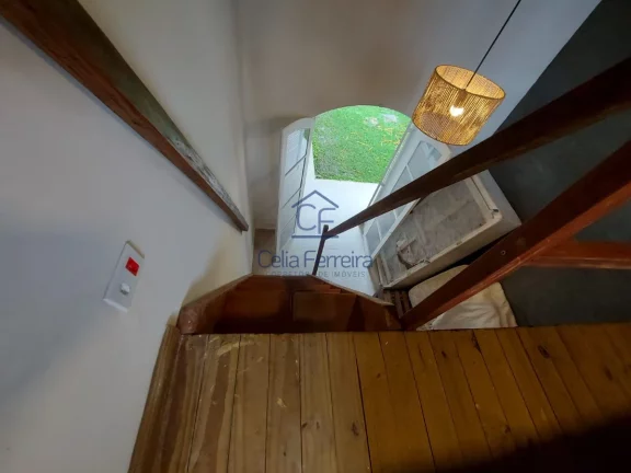 Imagem Ótima casa em localização privilegiada no miolo da Martim de Sá a 100m da praia