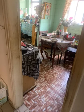 Imagem Casa Sobreposta Alta com Edícula em Santos,145m², 3 Vagas de Garagem e no bairro do Boqueirão