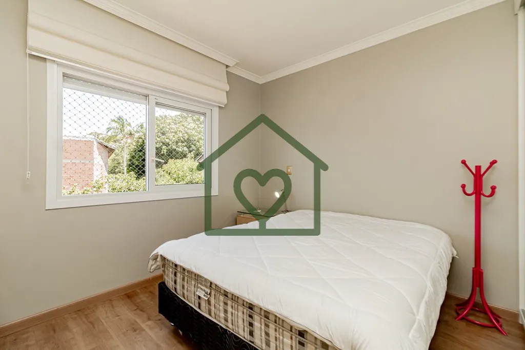Imagem Casa em condomínio fechado, mobiliada, com 4 dormitórios e 4 vagas de garagem. 

Casa com 198m² e...
