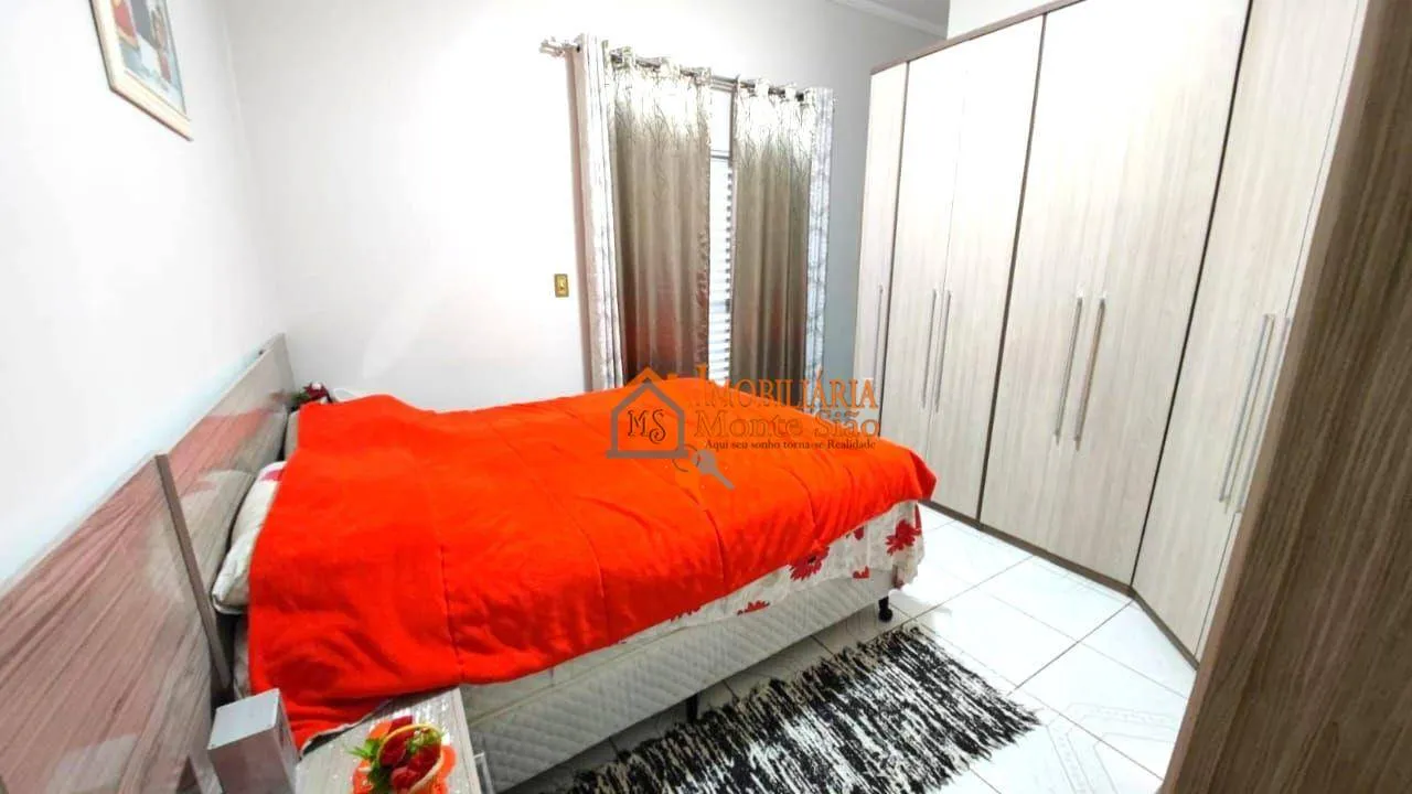 Imagem Sobrado com 4 dormitórios à venda, 300 m² por R$ 650.000,00 - Cidade Jardim Cumbica - Guarulhos/SP