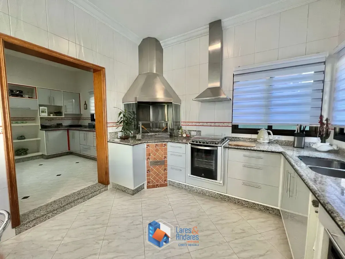 Imagem Sobrado para venda em City América com 4 quartos, sendo 4 suítes, 600m²