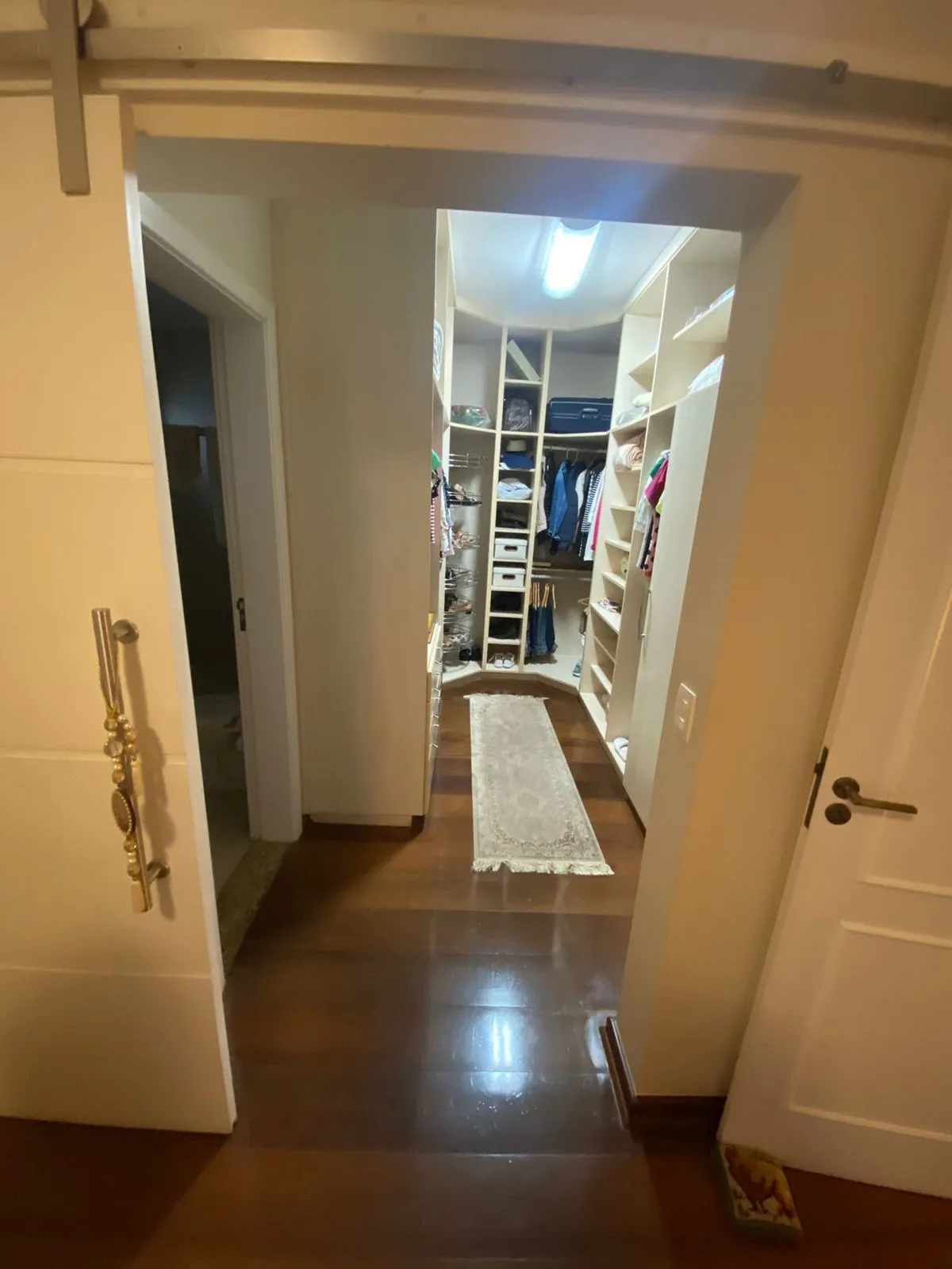 Imagem Casa de Condomínio localizada no Jardim Residencial Tivoli Park, em Sorocaba/SP.