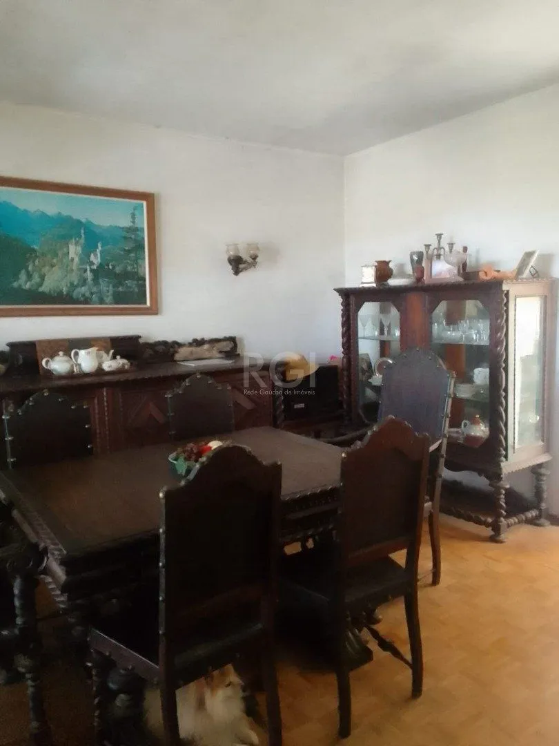Imagem Casa para Venda - 400m², 7 dormitórios, sendo 1 suites, 2 vagas - Vila Assunção