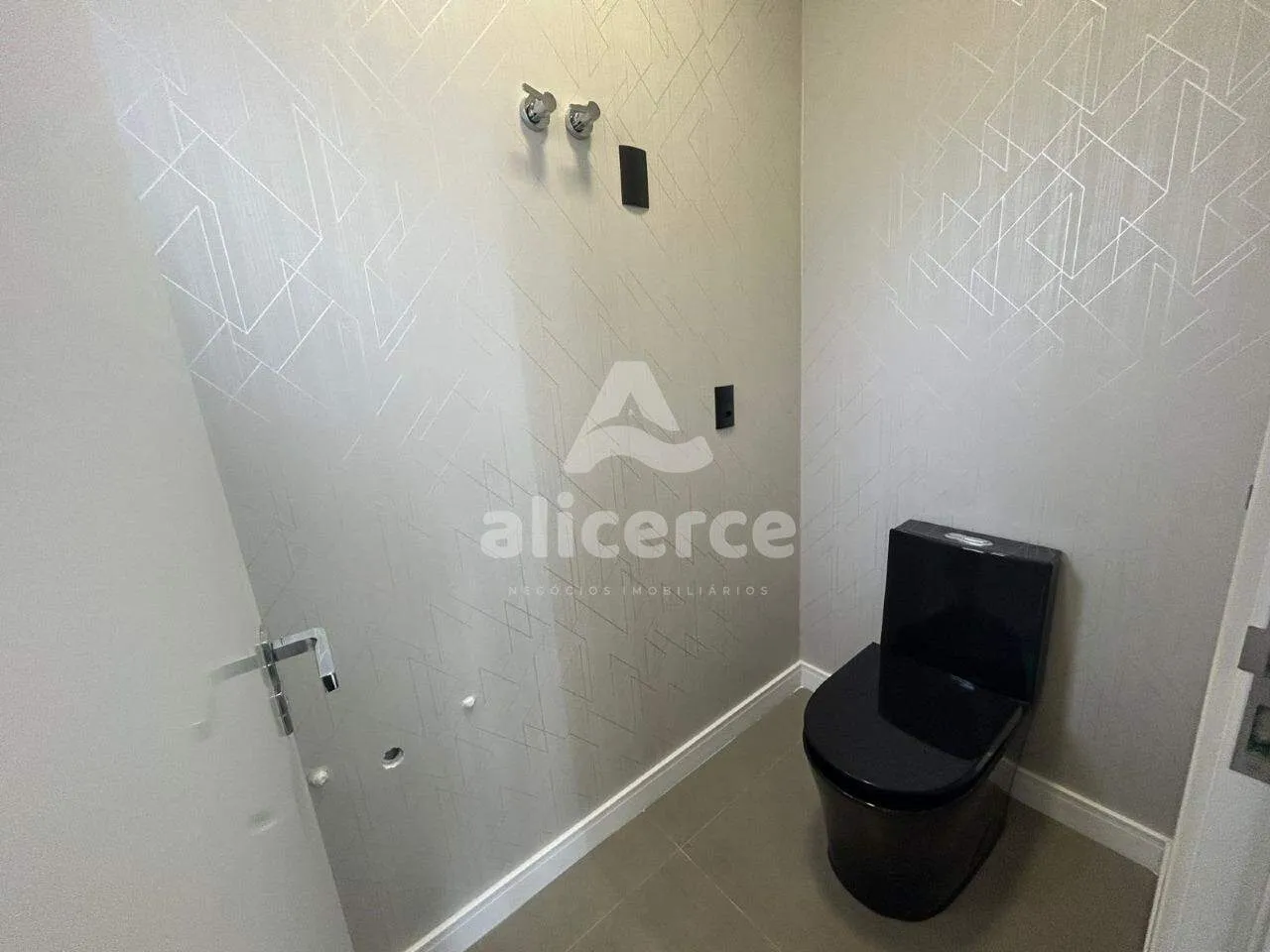 Imagem Casa à venda com 3 quartos I 1 suíte I 100m² I piscina I em Bela Vista Palhoça