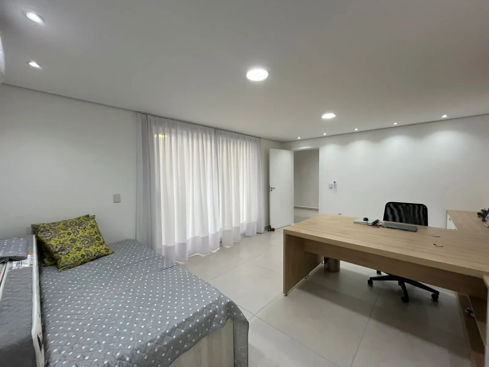 Imagem Casa de Condomínio com 3 Quartos à Venda ou Locação, 330 m² em Medeiros - Jundiaí