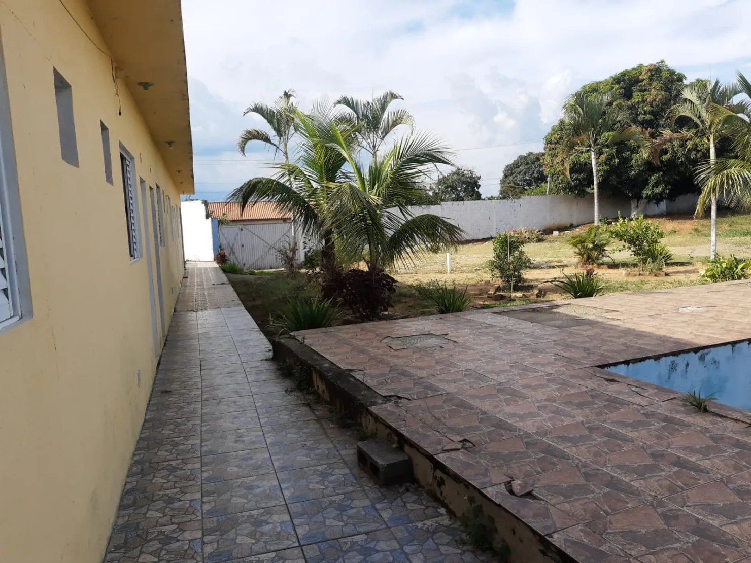 Foto do imóvel Comercial à venda 6 Suites, Centro, Pindamonhangaba - SP