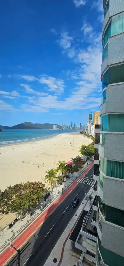 Imagem APARTAMENTO A VENDA NA AVENIDA ATLÂNTICA NA REGIÃO CENTRAL COM SACADA PANORÂMICA