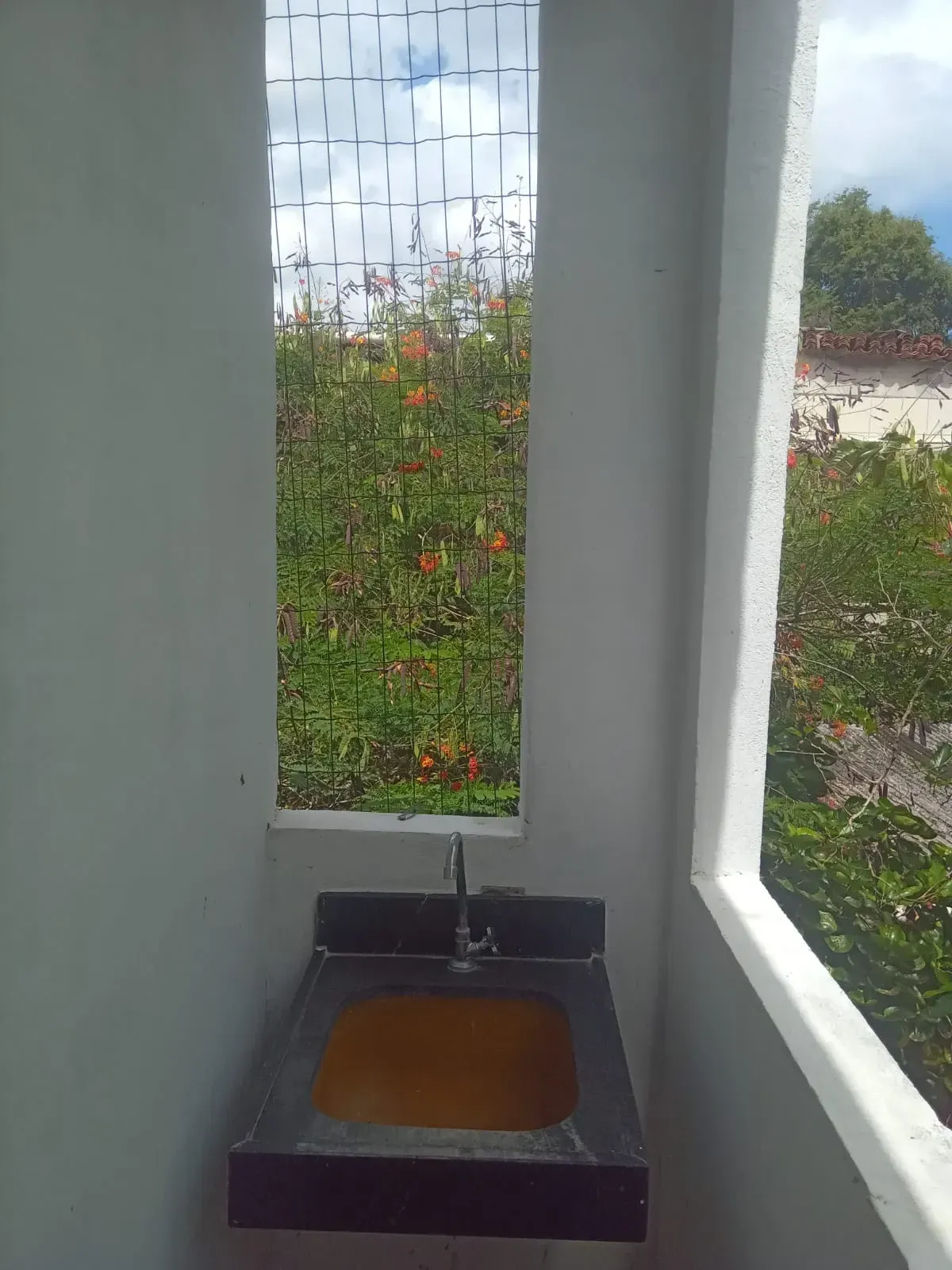 Imagem Kitnet com 1 Quarto para Alugar, 30 m² em Paripe - Salvador