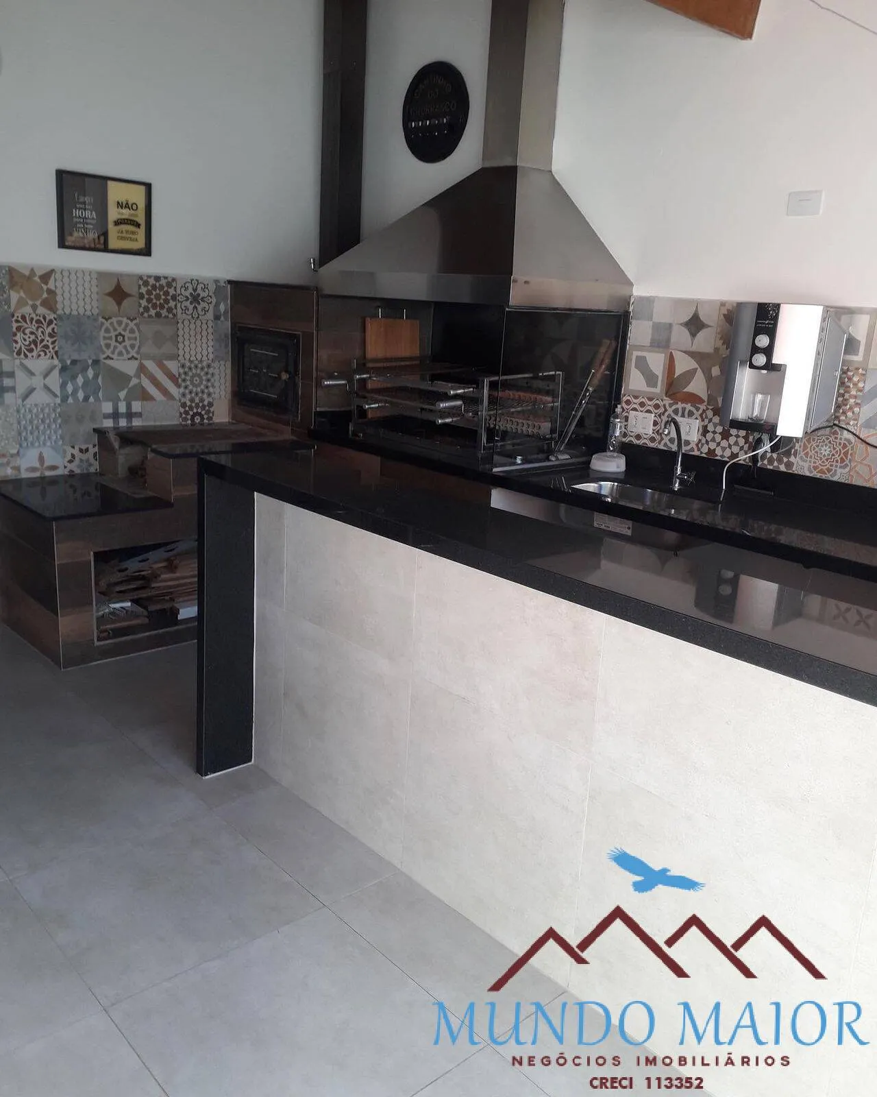 Imagem Aceita Financiamento e Permuta - Sobrado com 194m² e Área Gourmet!