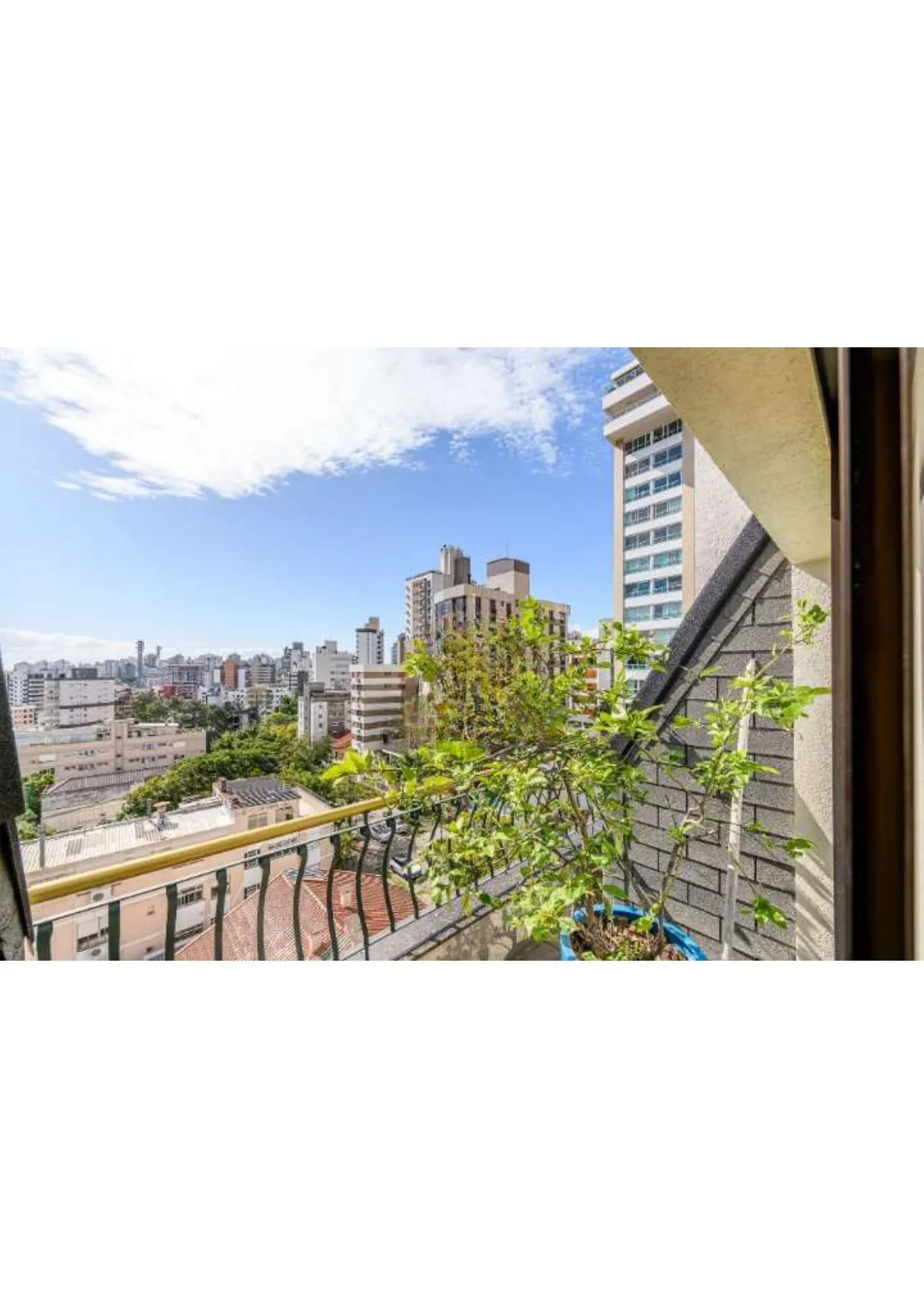 Imagem cobertura duplex ,Semi mobiliada, maravilhosa em rua calma , próximo ao Grêmio Náutico União.