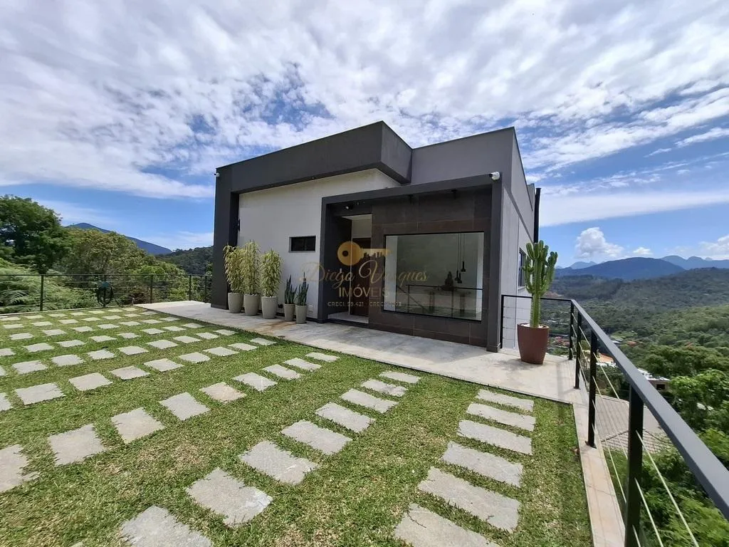 Imagem Casa em Condomínio para Venda em Teresópolis / RJ no bairro Albuquerque