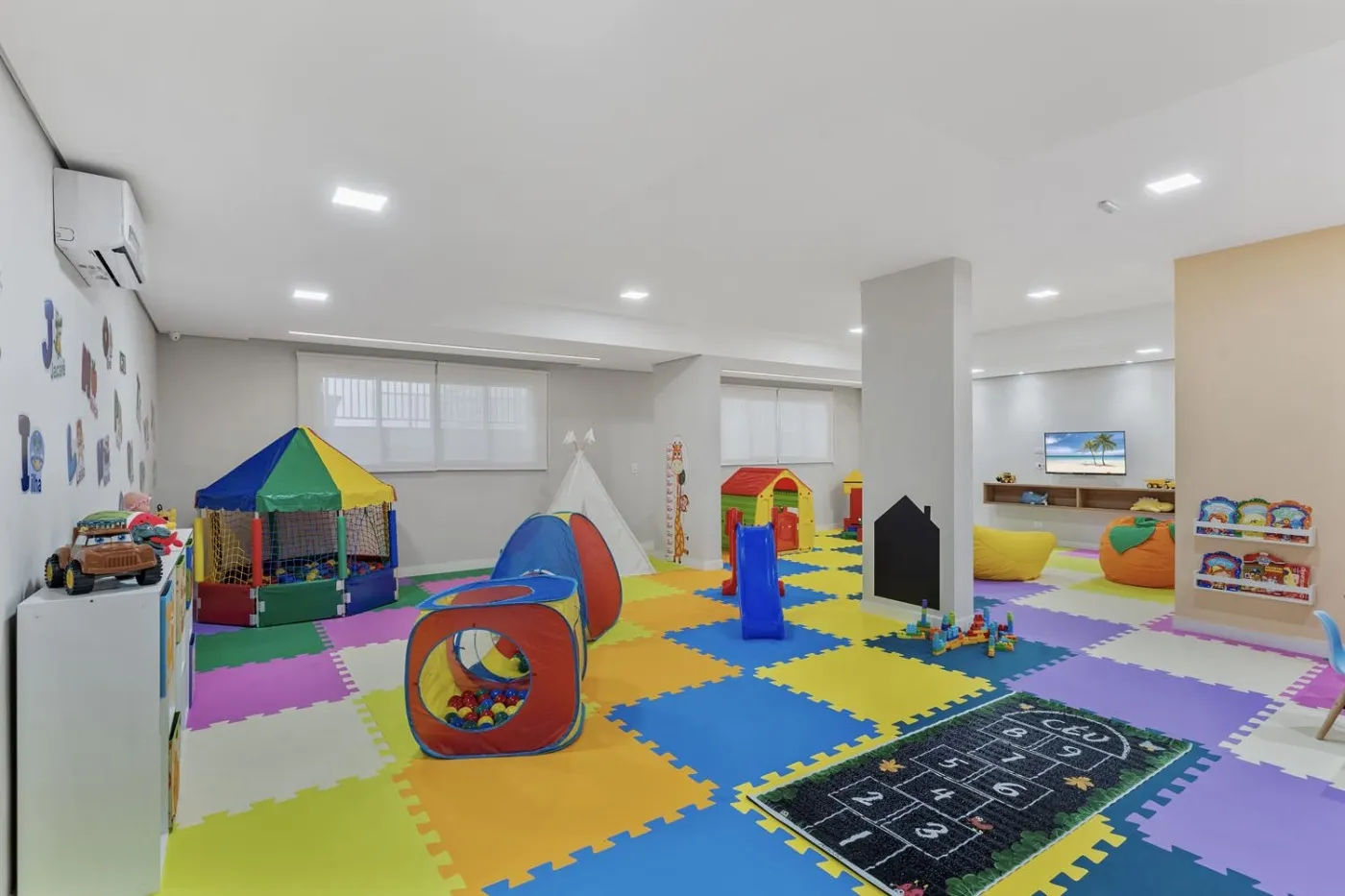Imagem Apartamento para Venda em Praia Grande, Ocian, 2 dormitórios, 1 suíte, 1 banheiro, 1 vaga